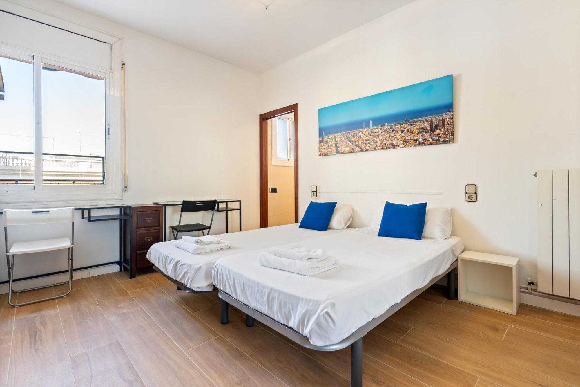 Chic 3Br Retreat With Private Terrace Lägenhet Barcelona Exteriör bild