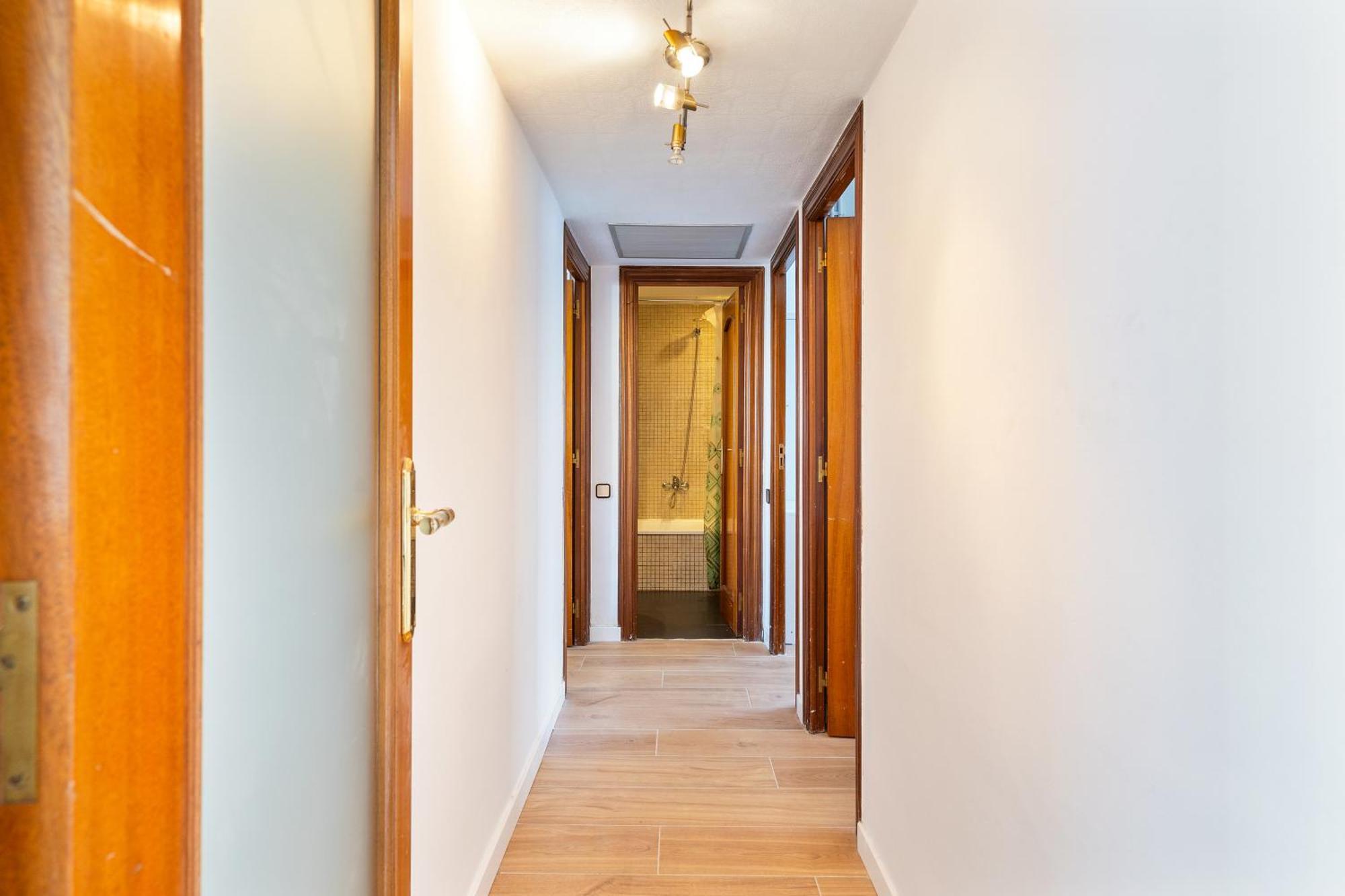 Chic 3Br Retreat With Private Terrace Lägenhet Barcelona Exteriör bild